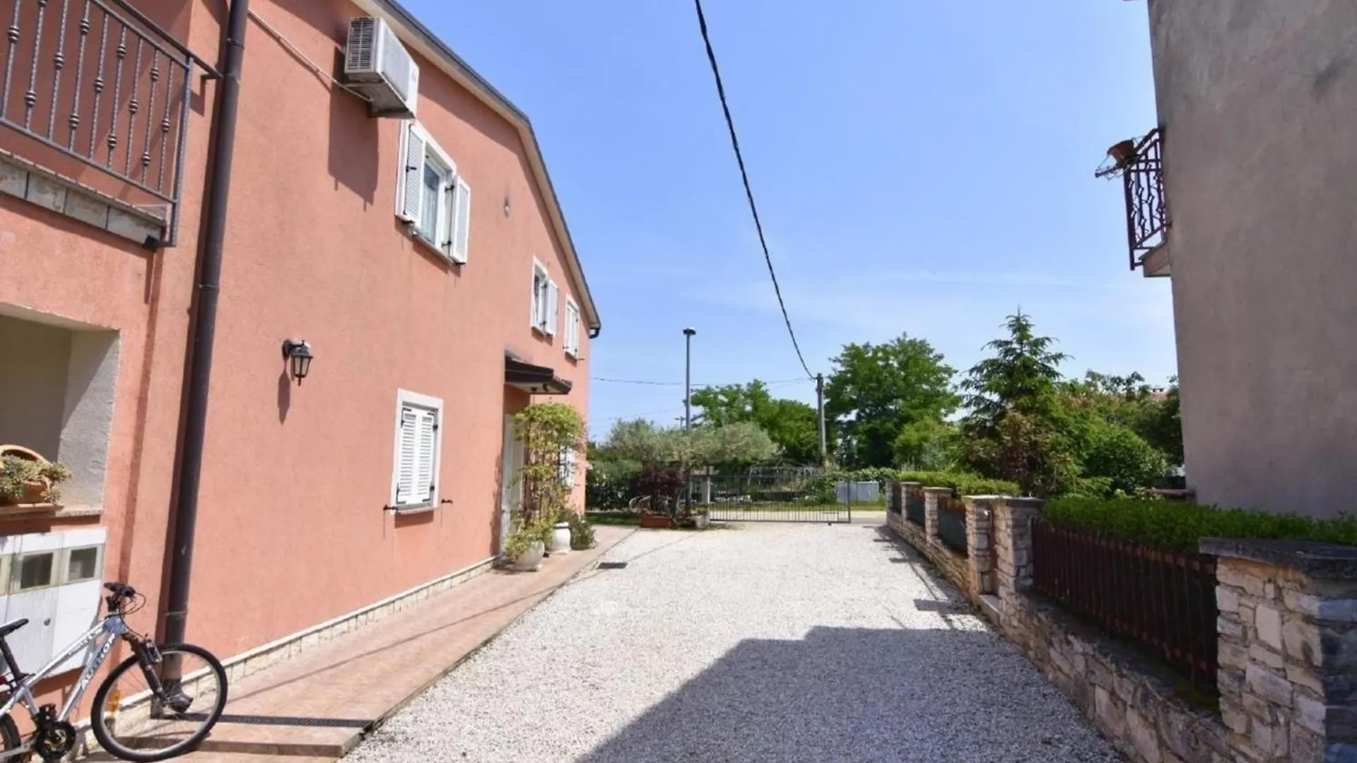 Appartement In Duba Mit Privater Terrasse Umag